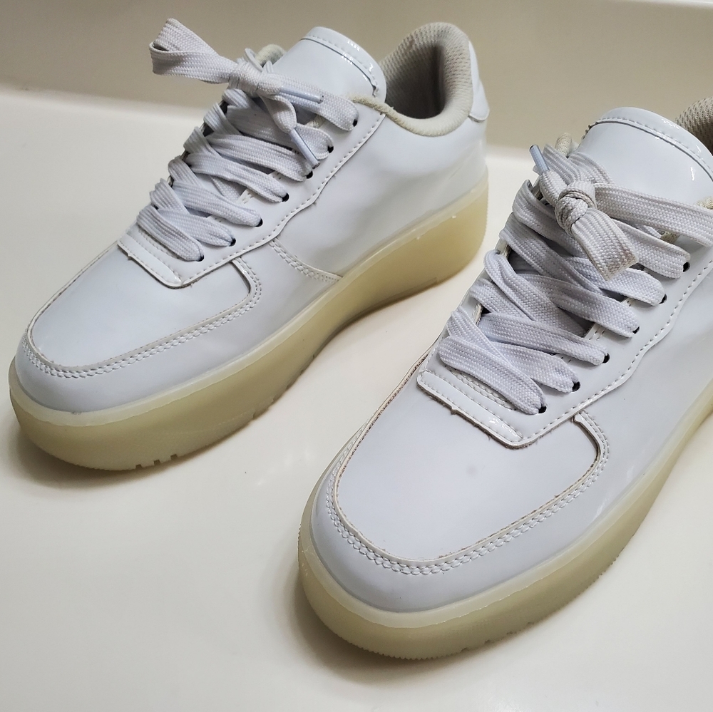 Jeffrey Campbell Court Embossed Platform - Picture 4 of 12